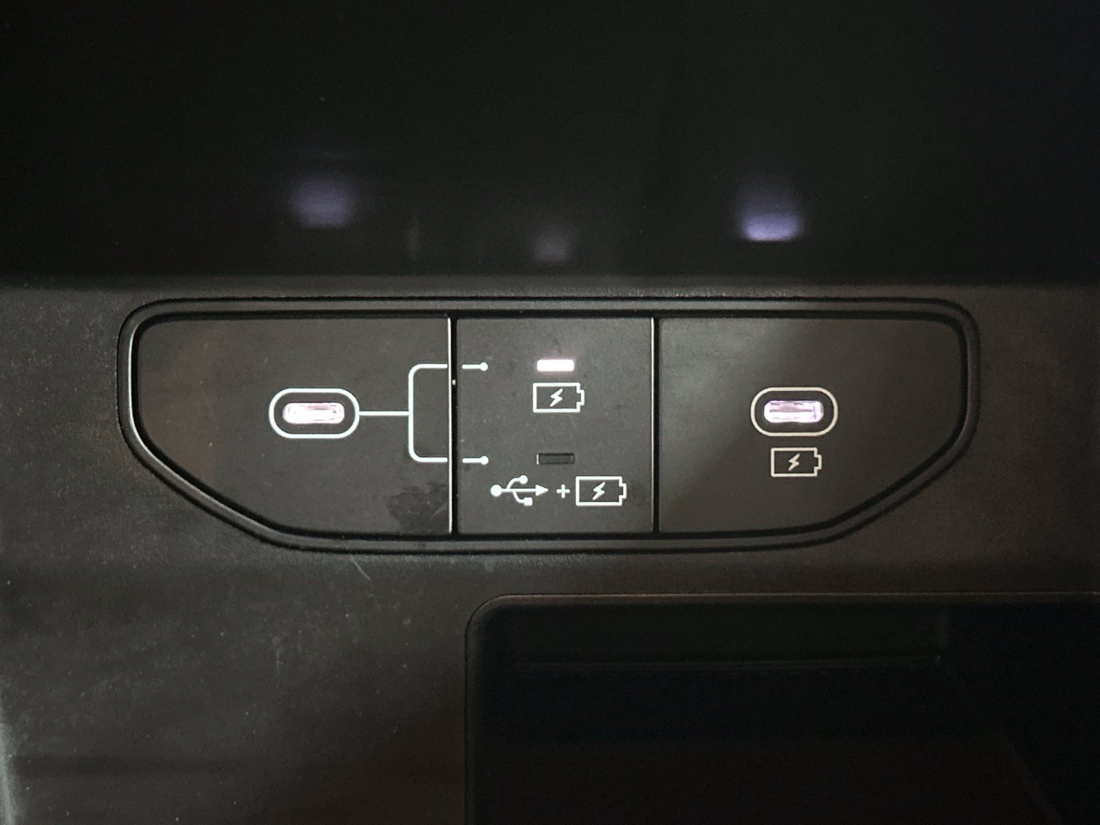 Used 2025 Kia Sorento LX FWD image 26