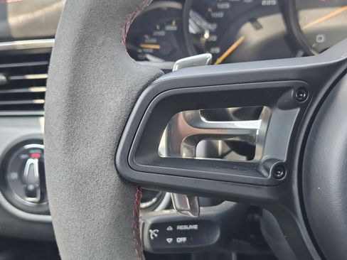 Used 2018 Porsche 911 GT3 RWD image 19