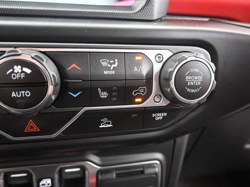 Used 2022 Jeep Gladiator Rubicon w/ LED Lighting Group AWD/4WD image 35