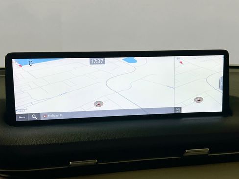 Used 2025 Genesis GV70 2.5T w/ Select Package image 17