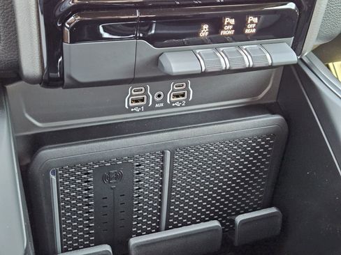 New 2026 RAM 1500 4x4 Crew Cab image 22