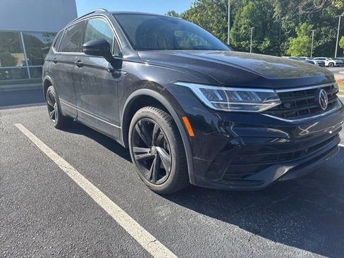Used 2023 Volkswagen Tiguan SE R-Line FWD image 4