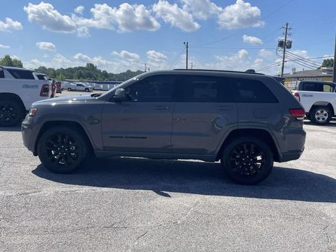 Used 2021 Jeep Grand Cherokee Laredo X AWD/4WD image 7