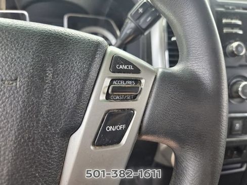 Used 2017 Nissan Titan SV AWD/4WD image 26