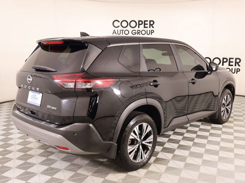 Used 2023 Nissan Rogue SV AWD/4WD image 19