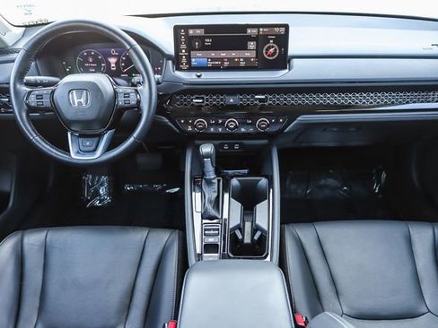 Used 2025 Honda Accord Touring image 14