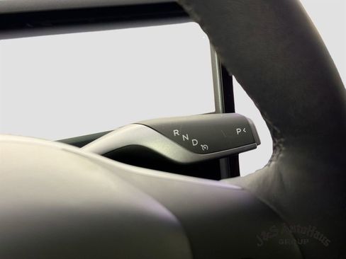 Used 2025 Tesla Model Y Long Range AWD/4WD image 22