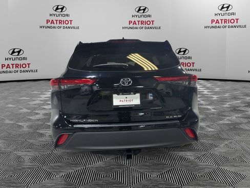 Used 2023 Toyota Highlander XLE AWD/4WD image 5
