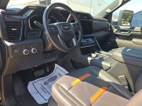 Used 2026 GMC Sierra 2500 AT4 AWD/4WD image 5