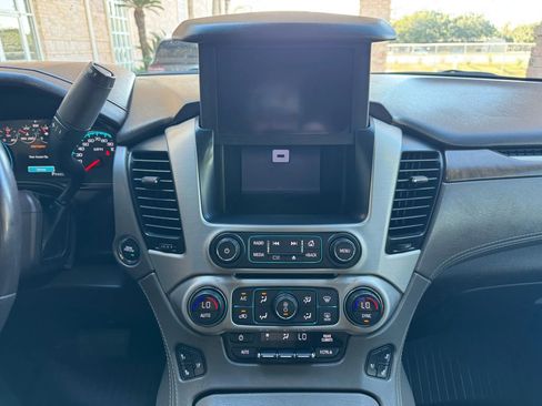 Used 2019 GMC Yukon XL Denali w/ Denali Ultimate Package image 32