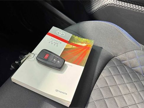 Used 2020 Toyota C-HR XLE image 27