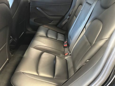 Used 2022 Tesla Model 3 Long Range AWD/4WD image 11