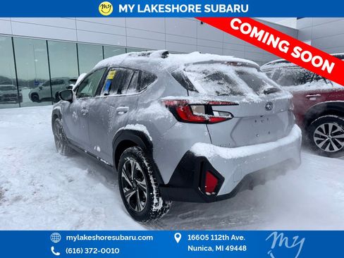 Used 2025 Subaru Crosstrek 2.0i Premium image 4