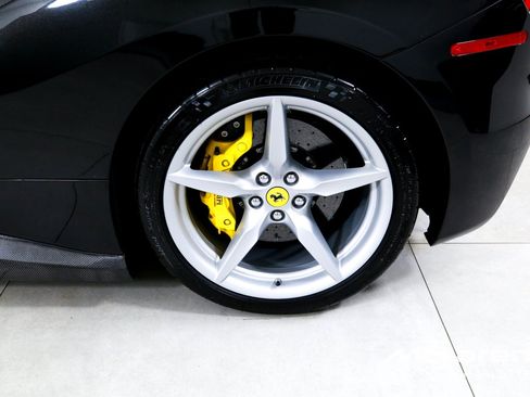 Used 2018 Ferrari 488 GTB RWD image 29