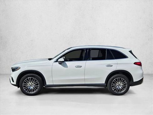 Used 2026 Mercedes-Benz GLC 300 image 9