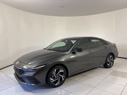 New 2025 Hyundai Elantra SEL
