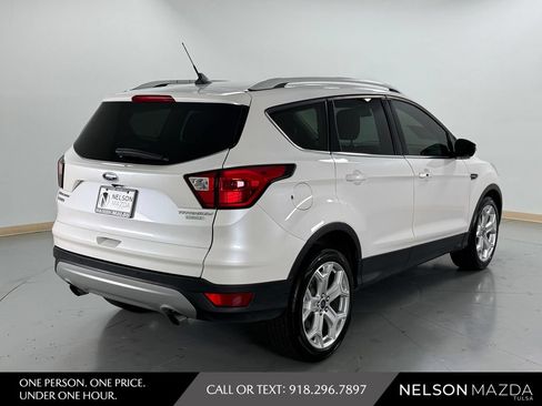 Used 2019 Ford Escape Titanium FWD image 6