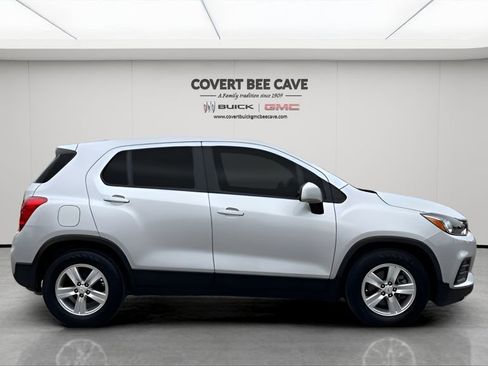 Used 2020 Chevrolet Trax LS w/ Tint and Cruise Package image 11