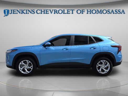 New 2026 Chevrolet Trax LS w/ LS Convenience Package FWD image 8
