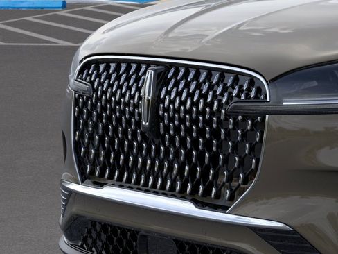 New 2026 Lincoln Aviator 2WD image 17