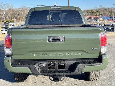 Used 2022 Toyota Tacoma TRD Sport image 42