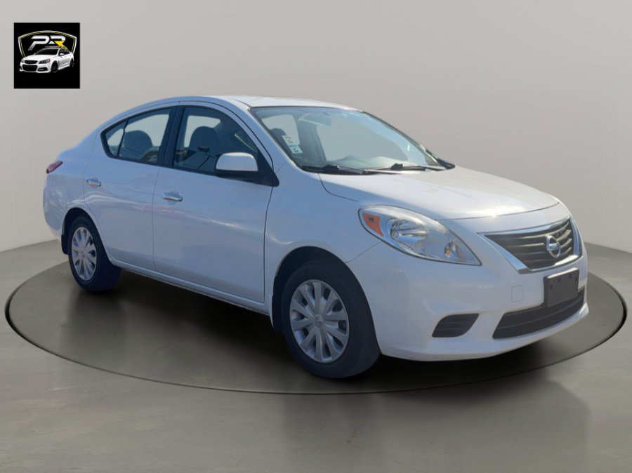 Used 2012 Nissan Versa SV FWD image 7