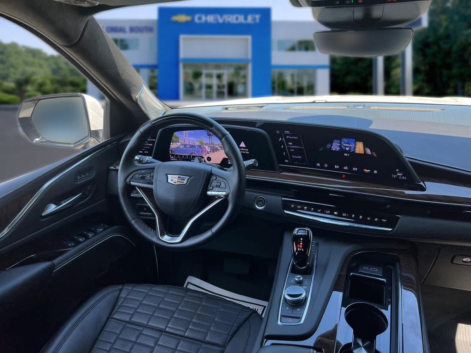 Certified 2024 Cadillac Escalade Sport Platinum w/ LPO, ONYX Package AWD/4WD image 33