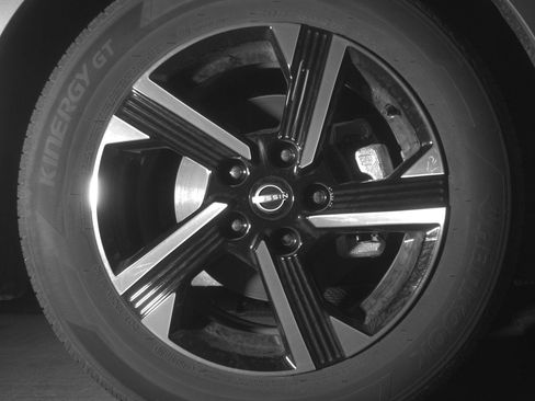 Used 2025 Nissan Sentra SV image 13