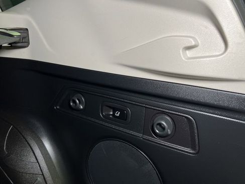 Used 2023 Subaru Forester Limited image 62