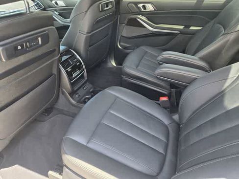 Used 2020 BMW X7 xDrive40i w/ Premium Package AWD/4WD image 13