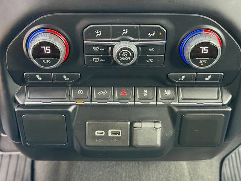 Used 2021 Chevrolet Silverado 1500 LT AWD/4WD image 19