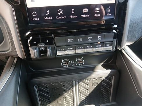 New 2026 RAM 4500 Laramie w/ Laramie Trim Package image 37