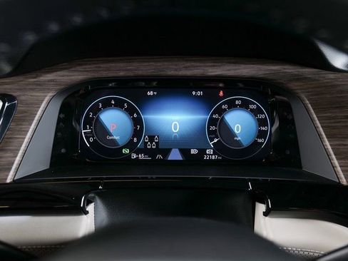 Used 2024 Volkswagen Atlas SEL Premium R-Line AWD/4WD image 18