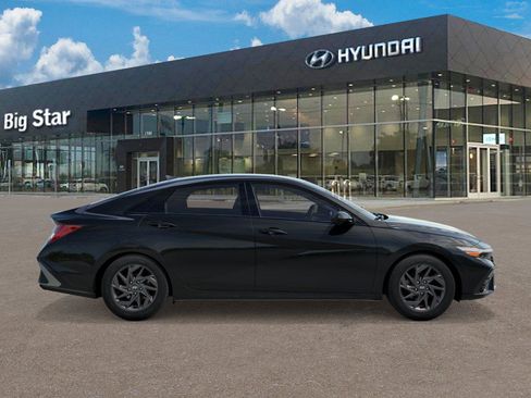 New 2026 Hyundai Elantra Blue image 7