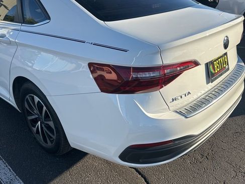 Used 2024 Volkswagen Jetta S image 7
