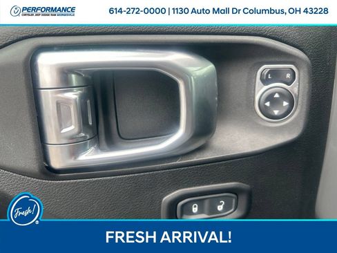 Used 2020 Jeep Gladiator Mojave w/ Cold Weather Group AWD/4WD image 16