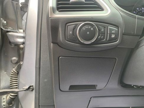 Used 2022 Ford Edge SEL w/ Convenience Package AWD/4WD image 13