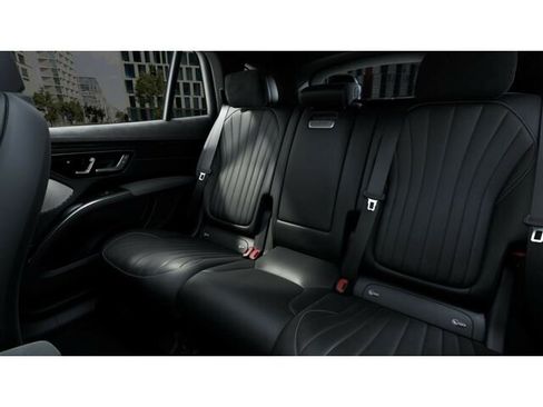 New 2026 Mercedes-Benz EQS 400 4MATIC SUV image 6
