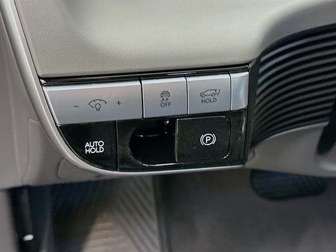 Used 2024 Hyundai Ioniq 5 SEL AWD/4WD image 17