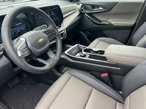 New 2026 Chevrolet Equinox LT w/ Convenience Package II FWD image 10