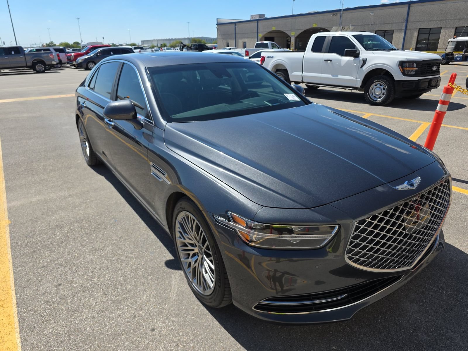 Used 2021 Genesis G90 5.0 Ultimate RWD image 4