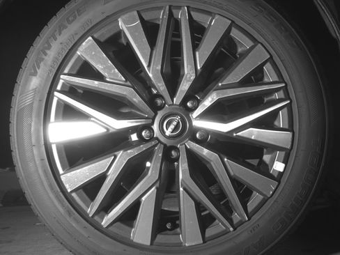 Used 2025 Nissan Altima 2.5 SV FWD image 15