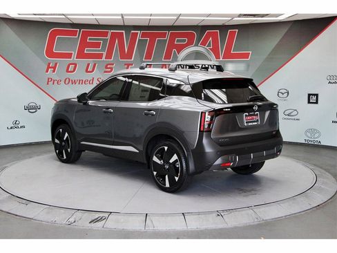 New 2026 Nissan Kicks SR w/ SR Premium Package image 3