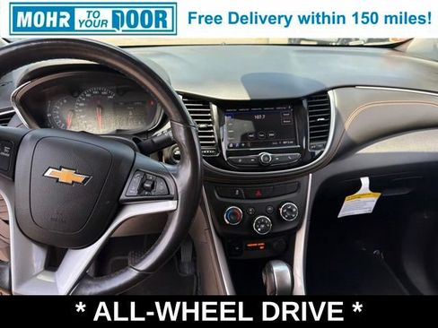 Used 2022 Chevrolet Trax LT w/ Driver Confidence Package AWD/4WD image 28