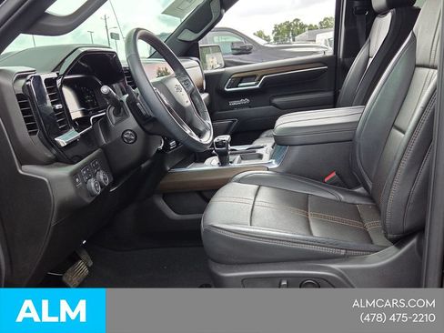 Used 2024 Chevrolet Silverado 1500 High Country w/ Midnight Edition AWD/4WD image 5