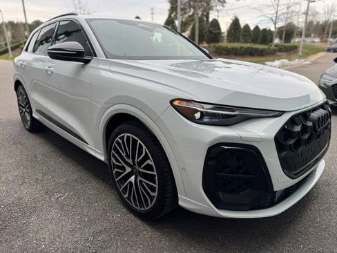 New 2025 Audi SQ5 Premium Plus image 6