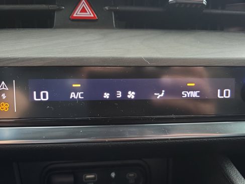 Certified 2023 Kia Sportage X-Line w/ X-Line Premium Package image 15