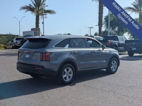 Used 2023 Kia Sorento LX FWD image 7