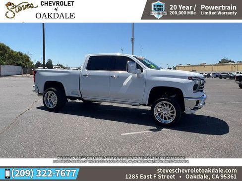 Used 2025 Chevrolet Silverado 2500 LTZ AWD/4WD image 2