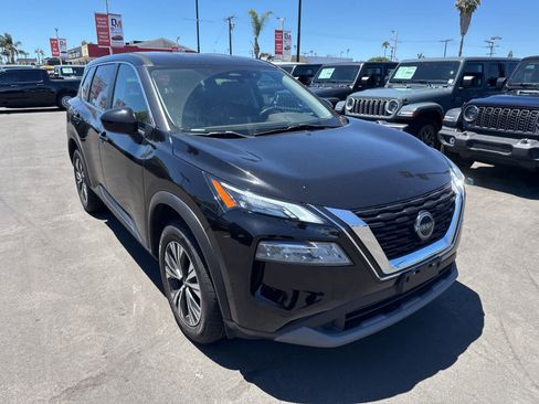 Used 2023 Nissan Rogue SV FWD image 10